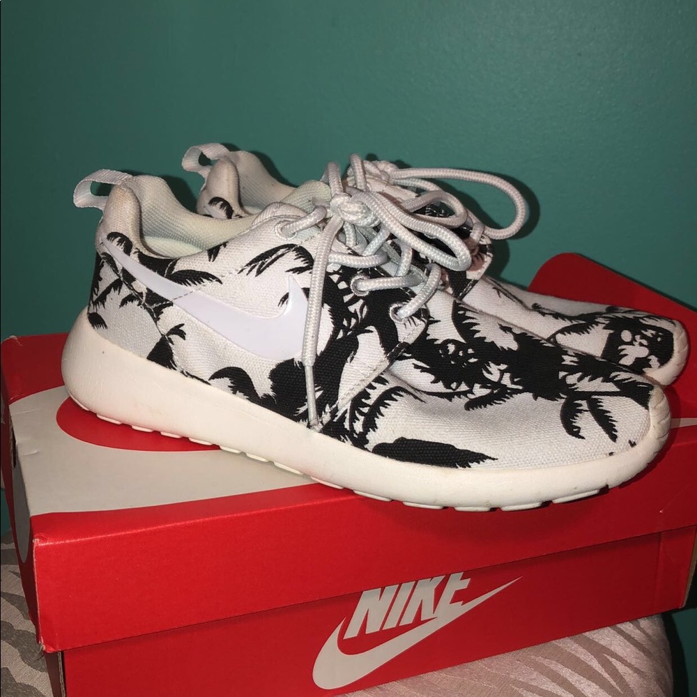 Palm Tree Nike
